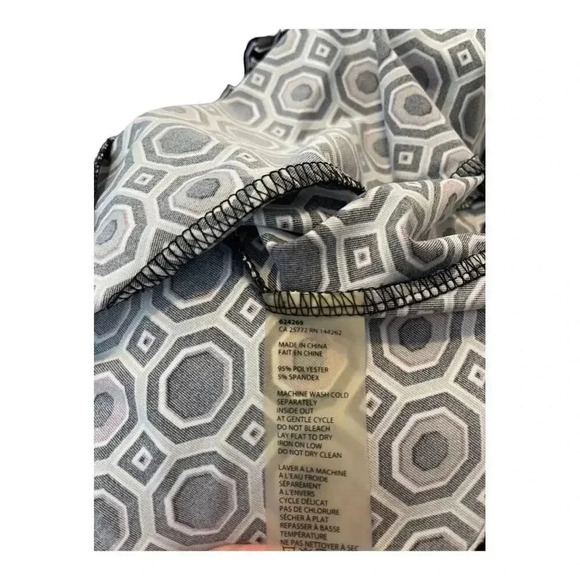 FYLO London Women’s Size Medium Geometric Print Asymmetrical Blouse - Picture 4 of 5